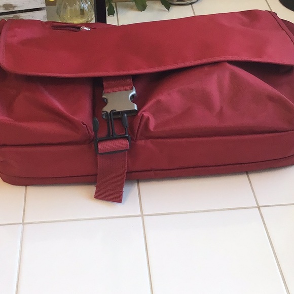 ‘embark’ Roomy Messenger Bag (#7) - Picture 8 of 9